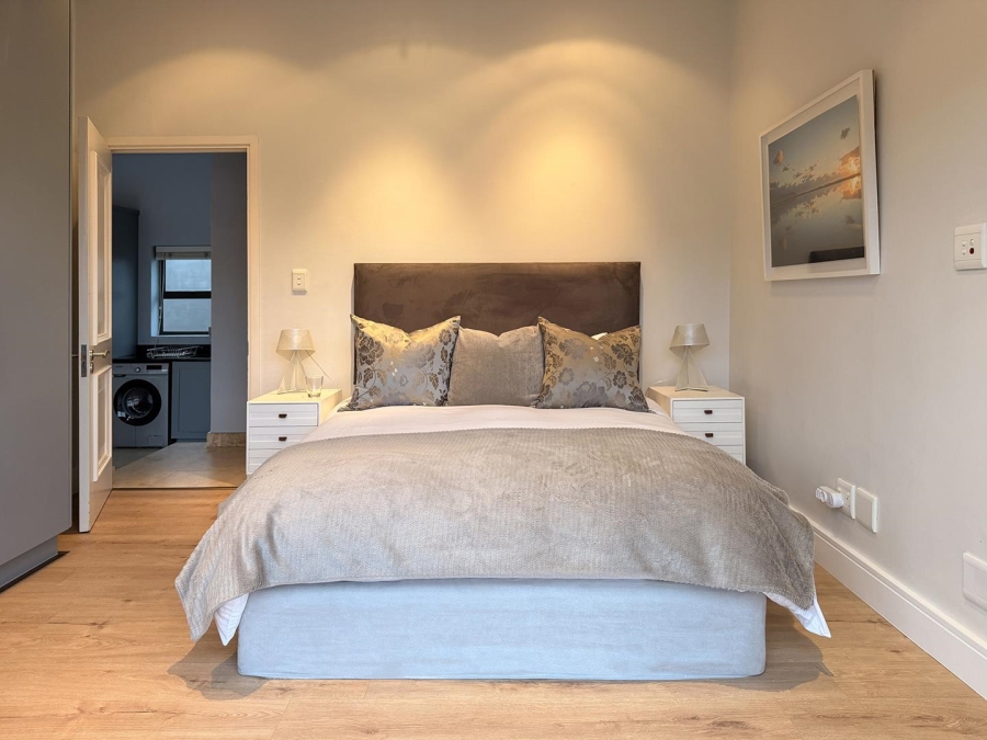 To Let 2 Bedroom Property for Rent in Green Point Western Cape